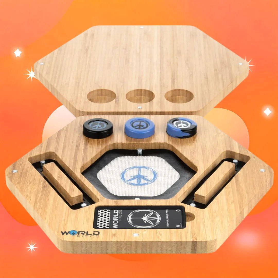 Large world Piece Medium Oil Bamboo Rolling Tray with magnetic lidWorld Pieceaccessoriesbamboooptimised